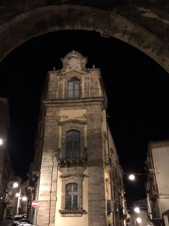 מלון קלטג'ירונה Palazzo Sant'Elia מראה חיצוני תמונה
